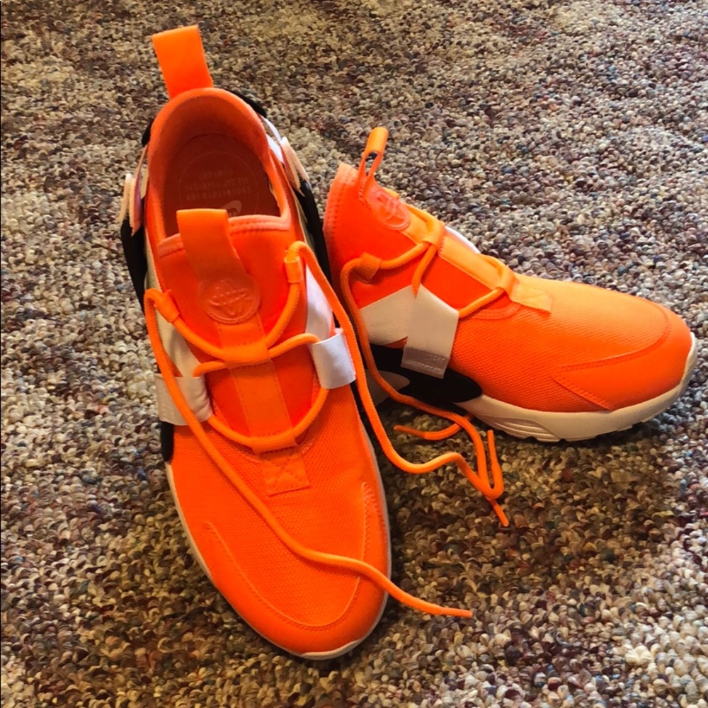 Women’s Nike ‘Just Do It’ Shoes